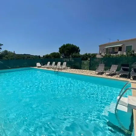 Les Oliviers Apartment *